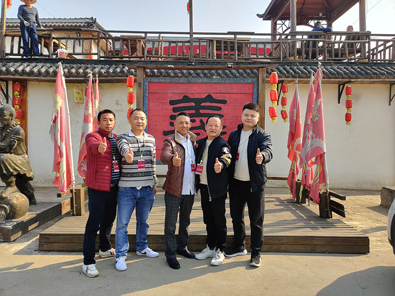 潤東方環(huán)?？照{(diào)團(tuán)隊(duì)出游